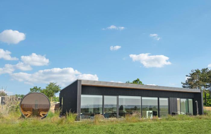 Stunning Home In Ebeltoft With Sauna