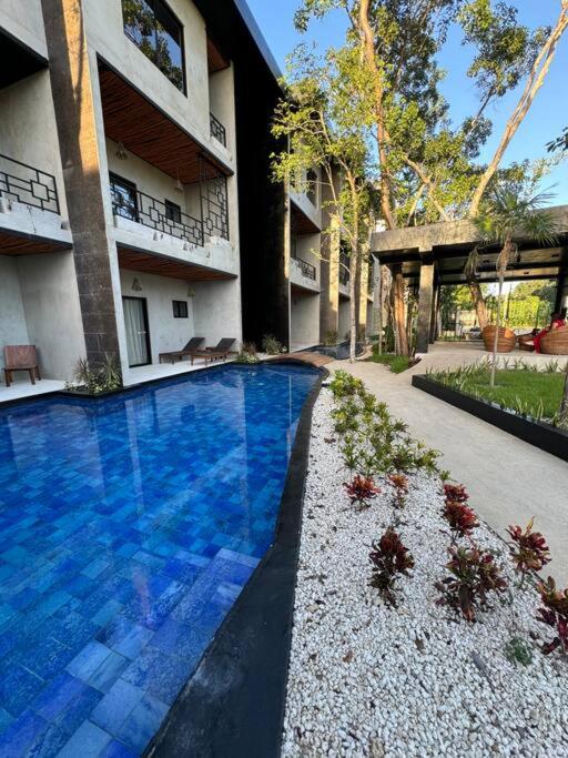 Jungle PH Private Rooftop & Plunge Pool AC WIFI