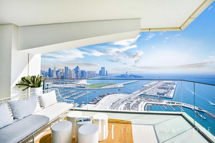 LUX The ULTRA Luxury Palm Dubai Eye View Suite