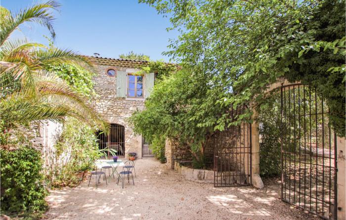 Lovely Home In La Batie Rolland