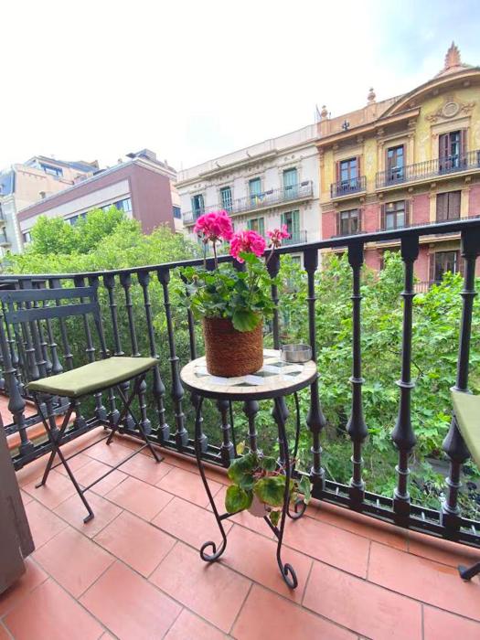 New flat in the center-Eixample Passeig de Gracia