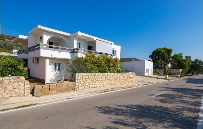 Nice Apartment In Stara Novalja