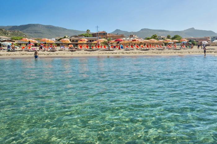 ISA-Residence with private beach in Bosa Marina just 100 meters from the sea