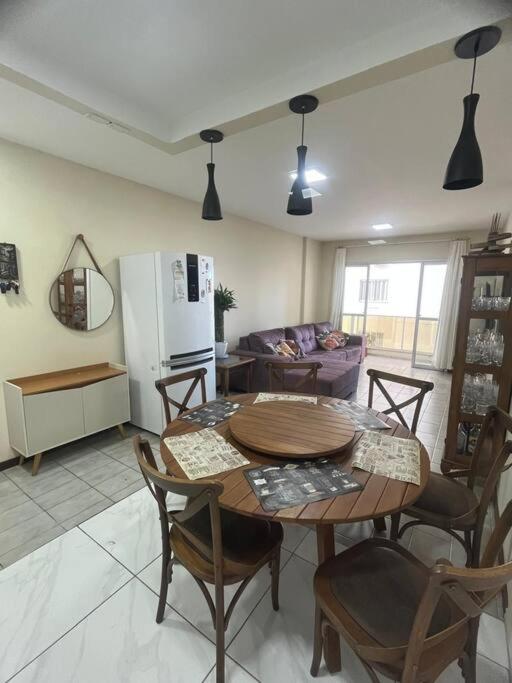 Apartamento duas suítes a 100 metros mar Balneário Camboriú