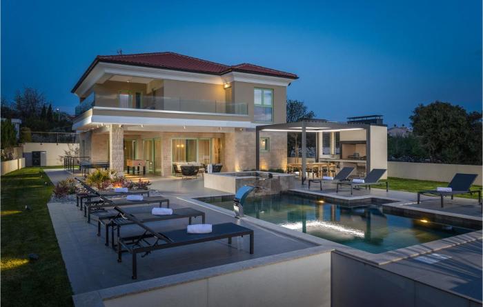 Stunning Home In Brzac