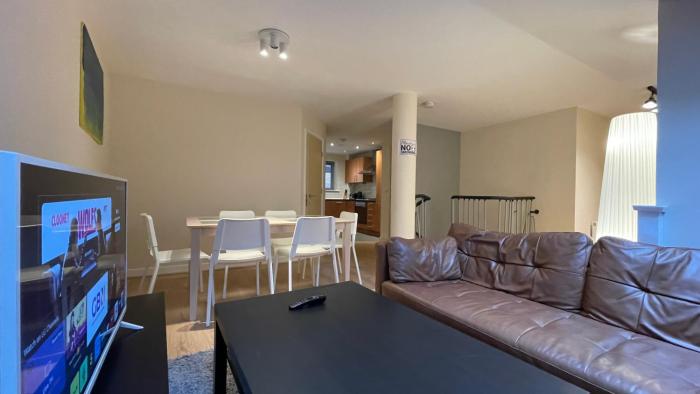 4- bedroom , 1 living room Apartment Near Emirates Stadium