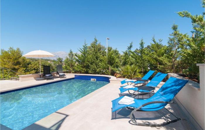 Awesome Apartment In Selca