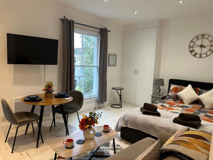 Stylish Studio Escape in West London