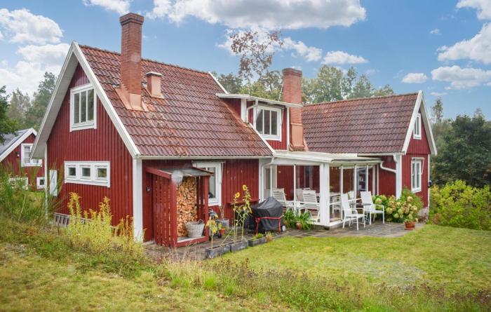 3 Bedroom Nice Home In Tving