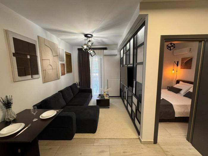 Modern Apartment with Free Parking and 300Mbps Internet