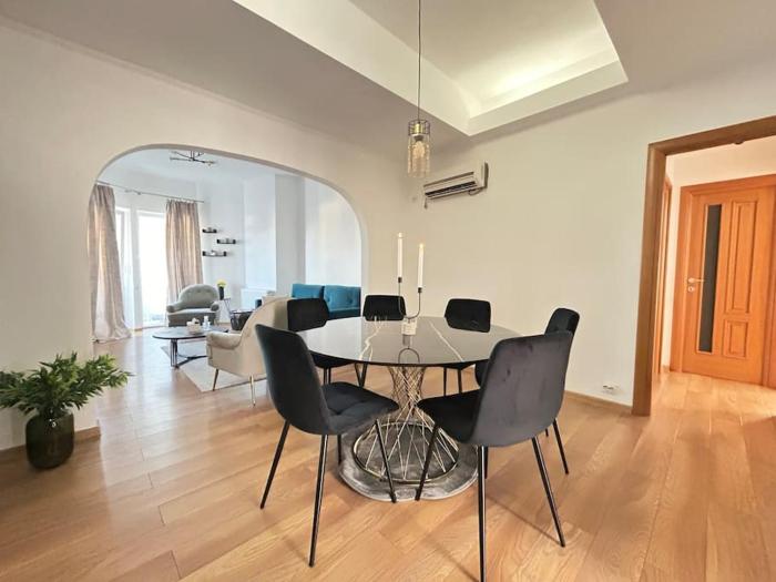 Old Town - Downtown by Realty