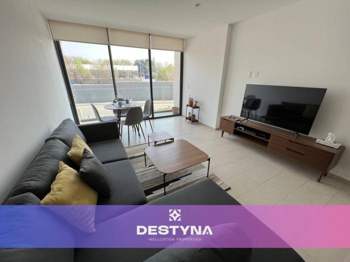 Latitud Puerta La Victoria 10 min from center