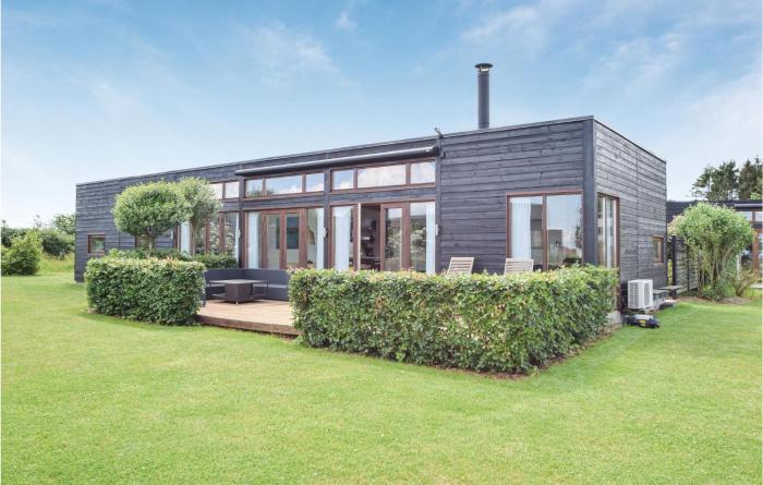 Four-Bedroom Holiday Home In Borkop