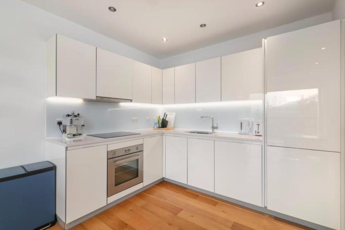 Brilliantly Connected 1BD Flat by Clissold Park