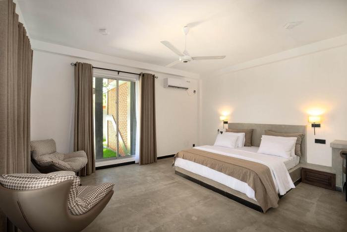 Hasthri Boutique Brown Apartment in Ahangama with pool Near Beach