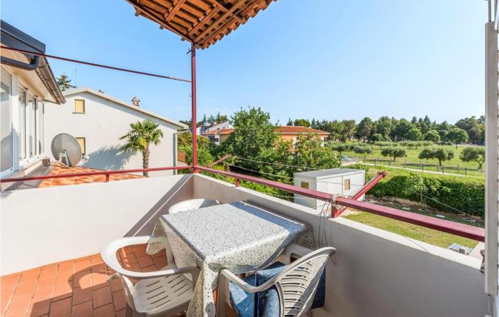 1 Bedroom Amazing Apartment In Funtana