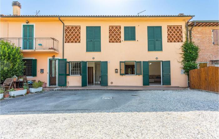 2 Bedroom Cozy Home In Altopascio