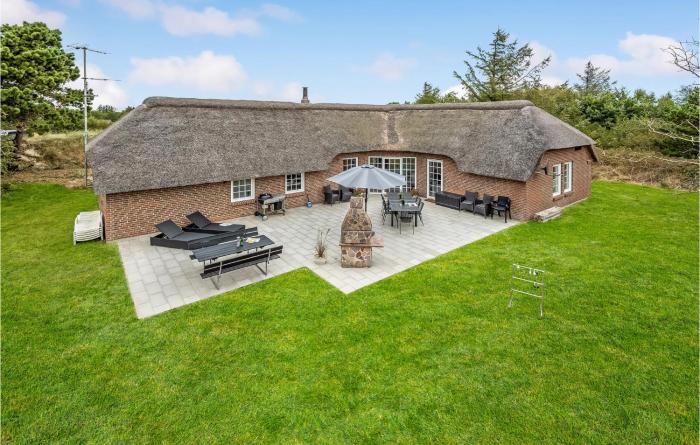 Stunning Home In Ringkøbing With Sauna