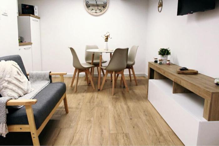 Bella Mbriana,1mn da Via Toledo