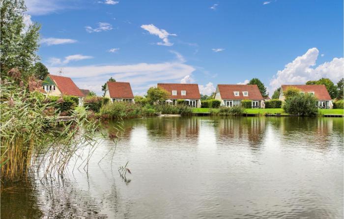 Lovely Home In Vlagtwedde With Kitchen