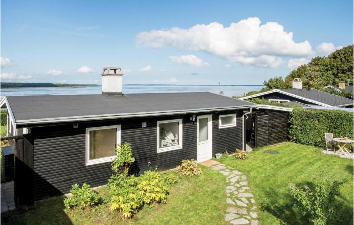 One-Bedroom Holiday Home Ølsted With Sea View 09
