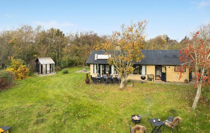 3 Bedroom Amazing Home In Hurup Thy