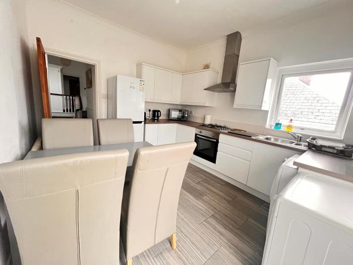 Entire First Floor Apartment - Central Plymouth