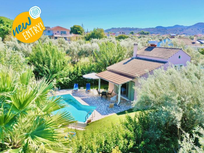 Beach Villa Fotini with private pool by DadoVillas