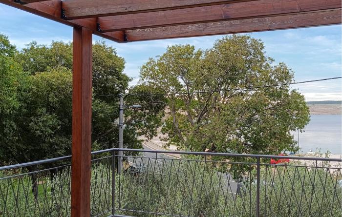 Amazing Home In Modric With Wifi