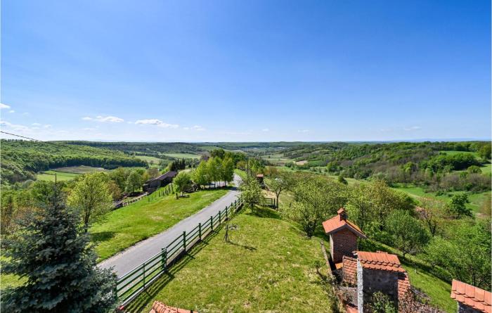 Cozy Home In Ribnjacka With Kitchen