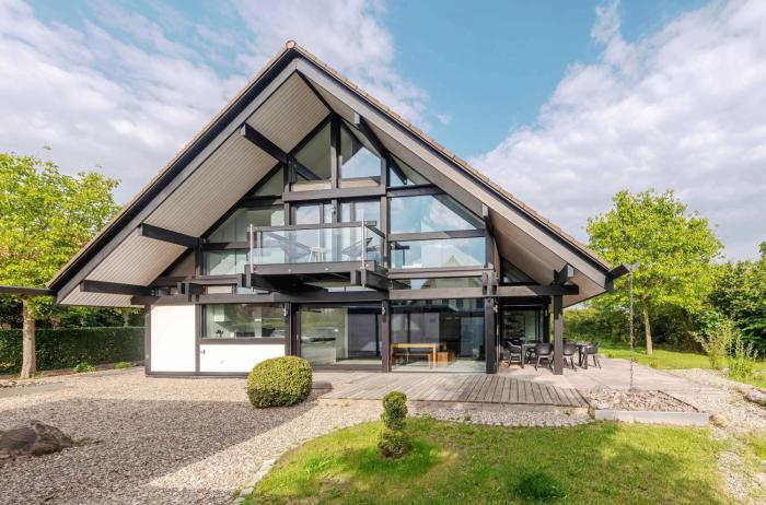 HUF Haus - Moderne trifft Handwerkskunst
