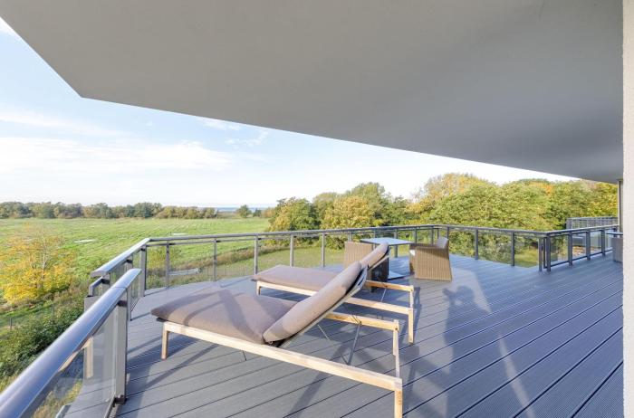 Strandlounge - 5 Sterne-Wohnung mit XXL-Balkon, Wellness & Boddenblick