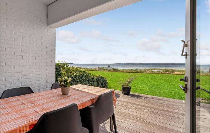 2 Bedroom Lovely Home In Ebeltoft