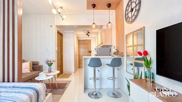 Studio Unit CaSaBlanco near Ayala Mall Cebu