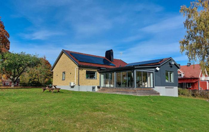 Lovely Home In Bolmsö With Sauna