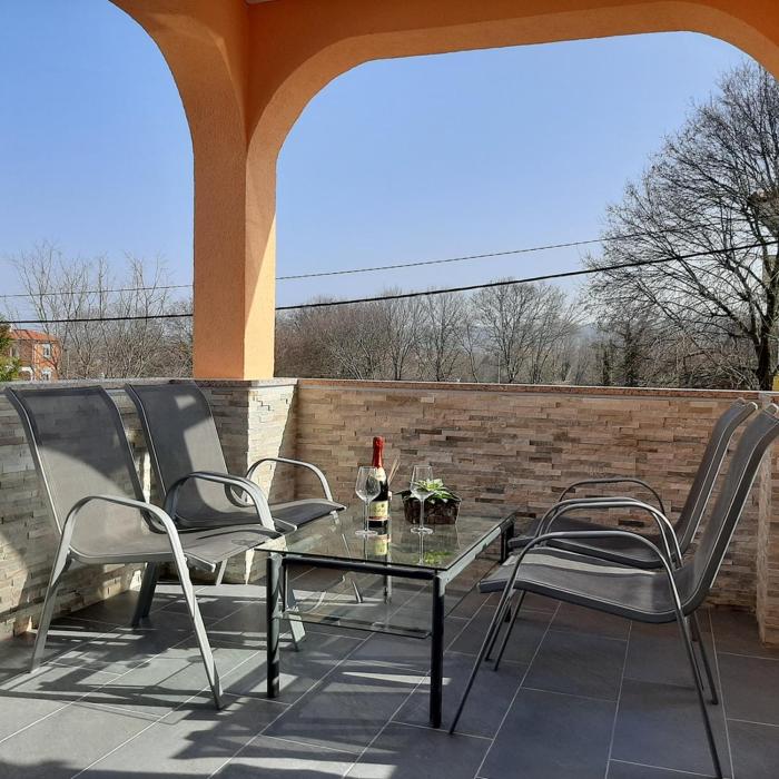 Charming Apartment Angela near Malinska