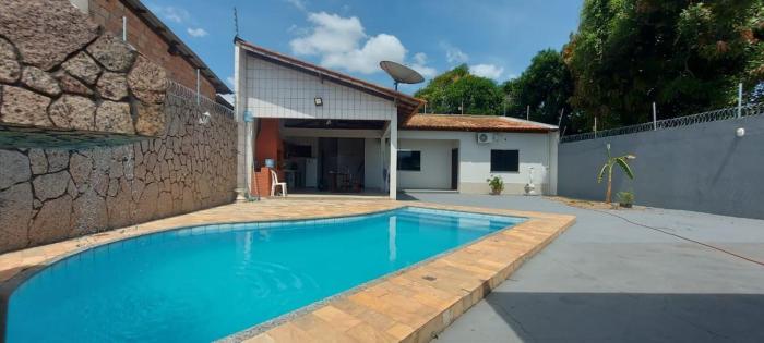 MAURA · Casa com piscina e churrasqueira 2 suítes+3quartos