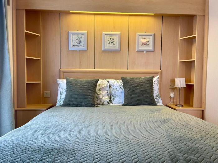 Severnside Boat and Caravan Park Gloucestershire - Caravan 1