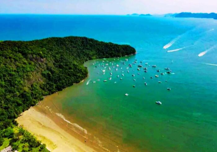 Beira Mar, Conforto e Infra de Resort em Bertioga SP