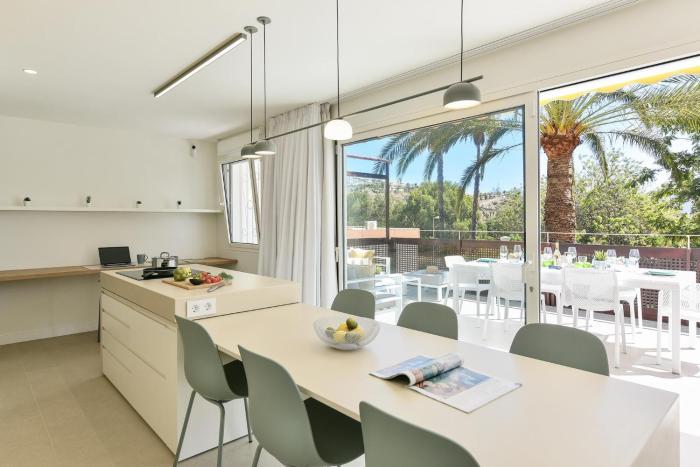 Red Rocks by VillaGranCanaria