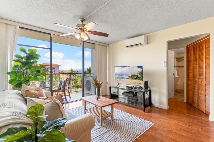 Pacific Shores B-409 - Beautifully Renovated Ocean View, 2 BD 2 BA, Split AC!