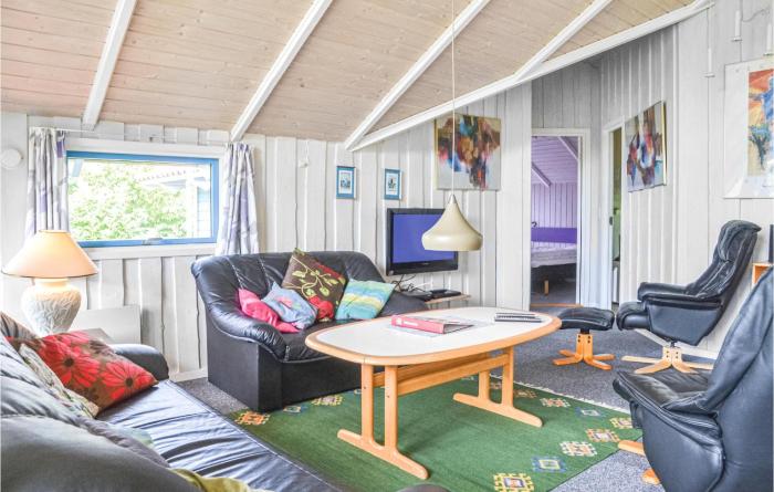 3 Bedroom Nice Home In Hemmet