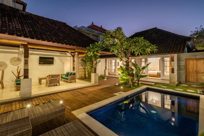 2 Bedroom Villa private Pool and BBQ Seminyak Bali