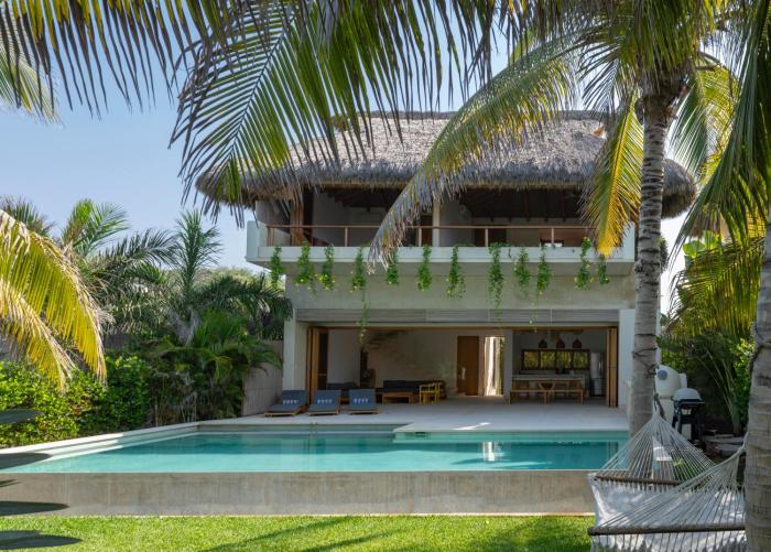 Beach Houses 4 La Flia