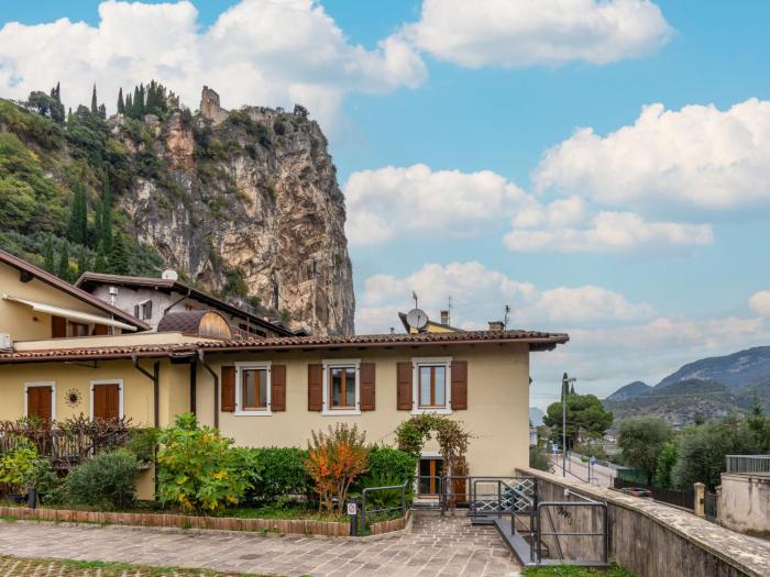 Apartment Crosina by Interhome