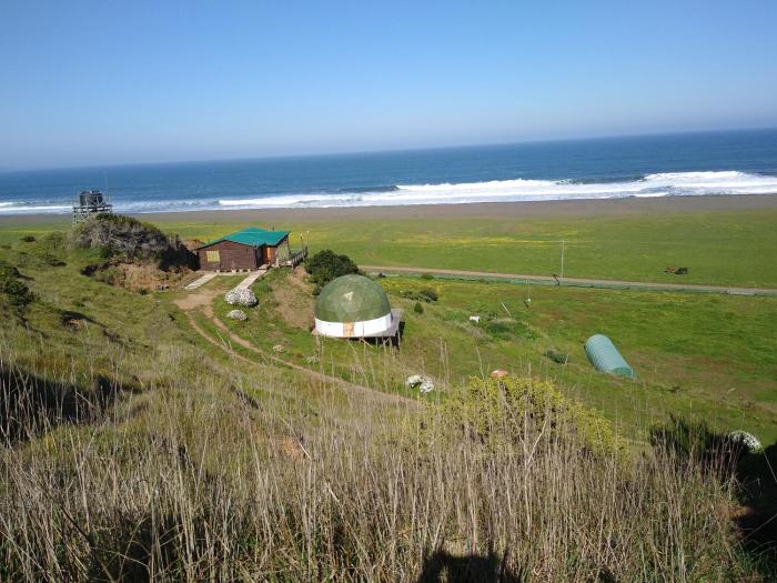 Frente al mar campo y playa