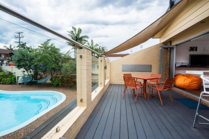 Pool and Spa on the Lakefront with Suite Studio