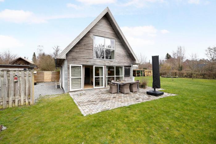 Cozy Holiday Home By Begtrup Bay