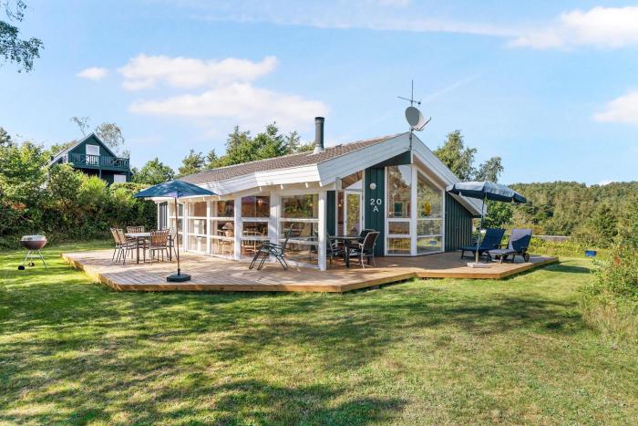 Stunning Home In Ebeltoft With 3 Bedrooms And Internet