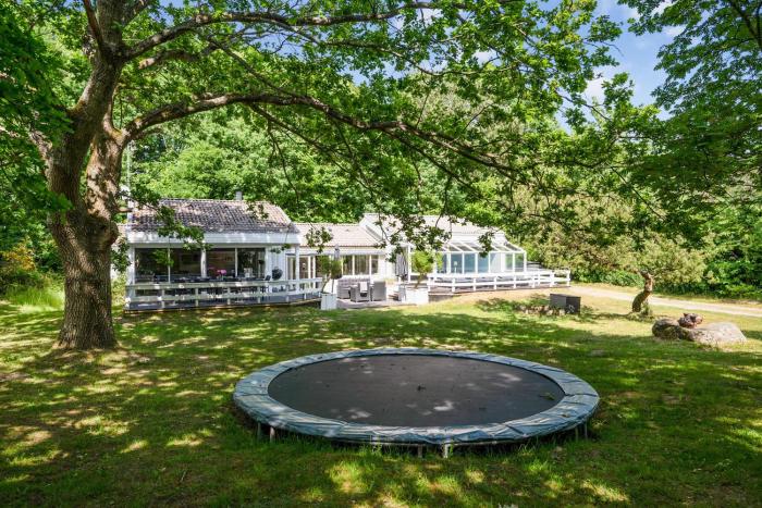 Pool House By Fuglsø Beach Relaxation With Pool, Spa And Nature Just Steps Away